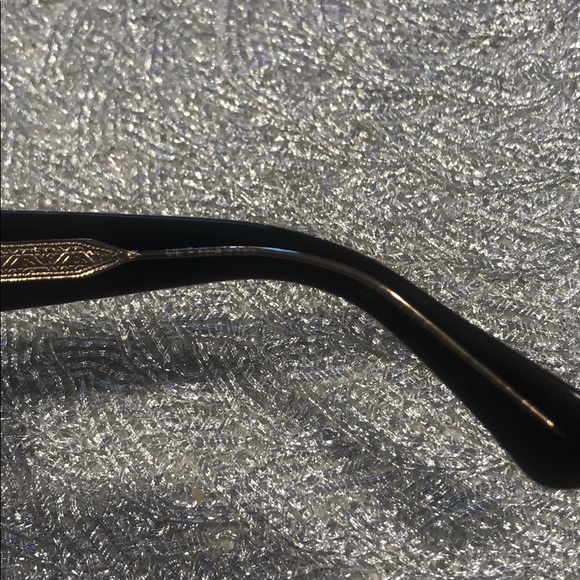 Black Gucci Sunglasses - Picture 4 of 4